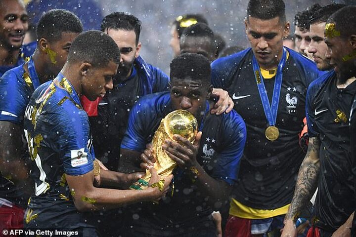 Umtiti Ungkap Kesendirian Hancurkan Mentalnya hingga Terjerumus ke Titik Terendah