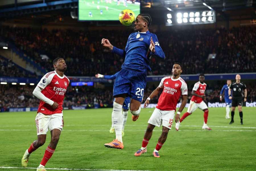Chelsea Tahan Imbang Arsenal di Derby London Meski Bermain dengan 10 Pemain