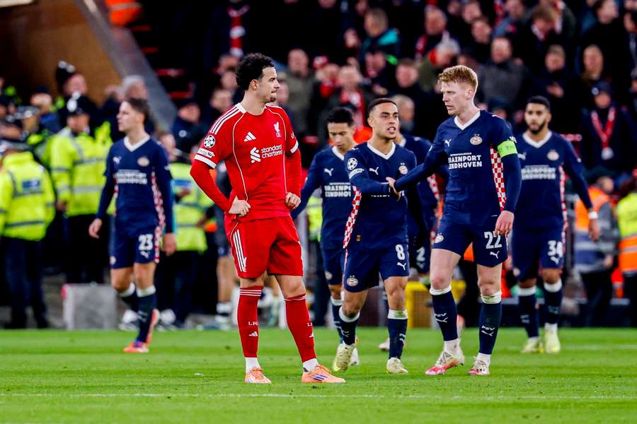 Jones Kritik Rekan Liverpool: "Jadilah Pria dan Hajar Lawan!"