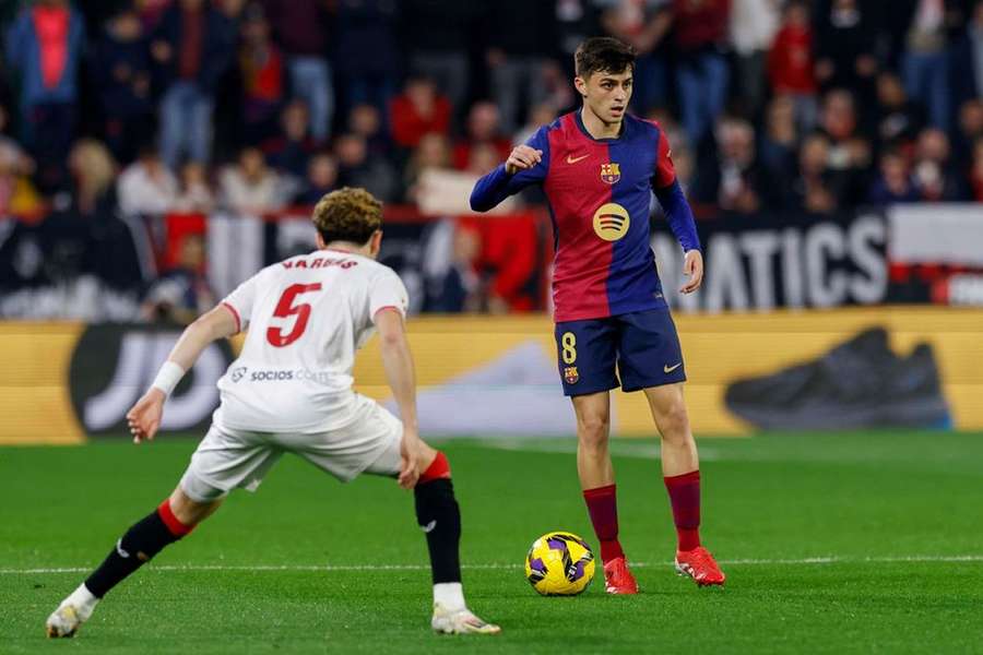 Legenda Barcelona Iniesta Kagumi Performa Pedri: "Saya Terpesona Saat Menontonnya"