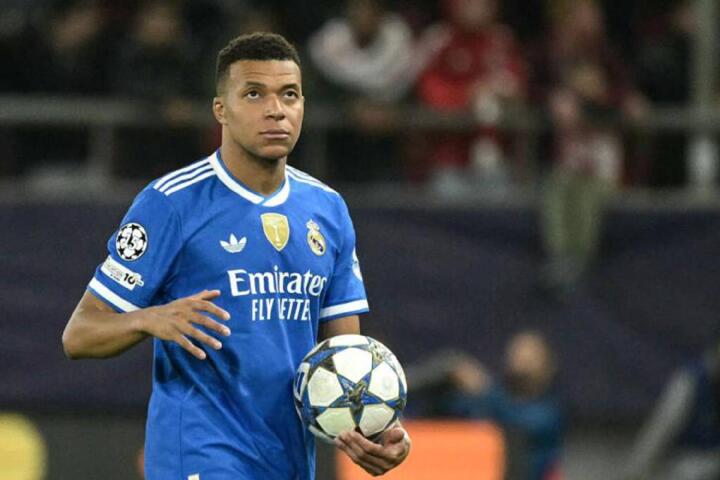 Mbappe Catat Rekor Pemain Termuda Cetak 400 Gol, Prestasi Gemilang Lanjutan