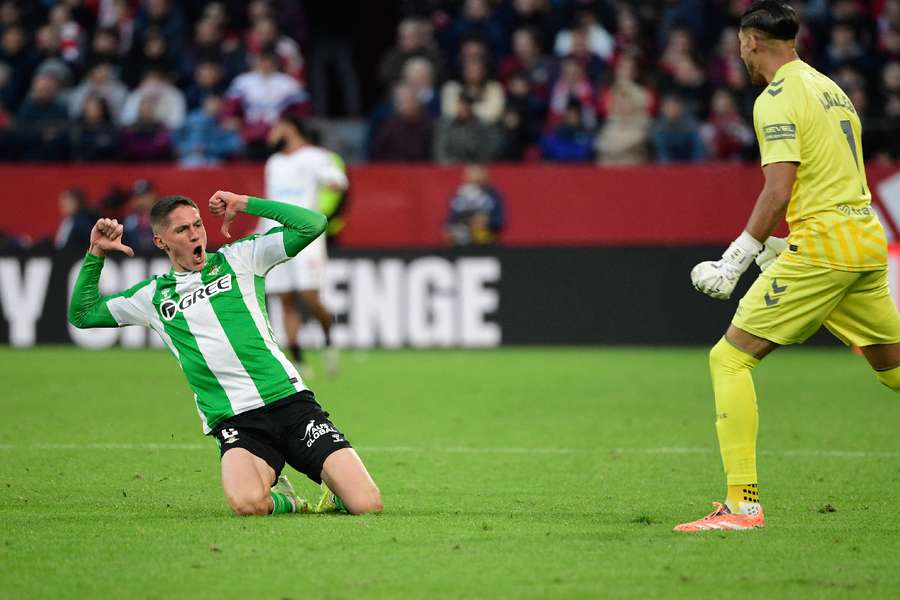 Real Betis Unggul Lawan Sevilla yang Bermain 10 Orang, Raih Hak Membanggakan