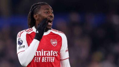 Walcott Ingatkan Arsenal Serius Hadapi Chelsea, Tim Sulit Tahan Tekanan The Blues