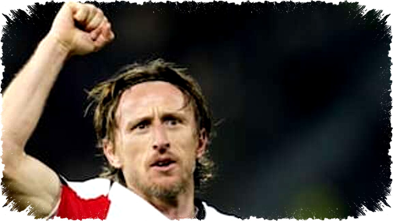 Gol Spektakuler Luka Modrić Bawa AC Milan Tetap Bersaing di Puncak Klasemen Serie A