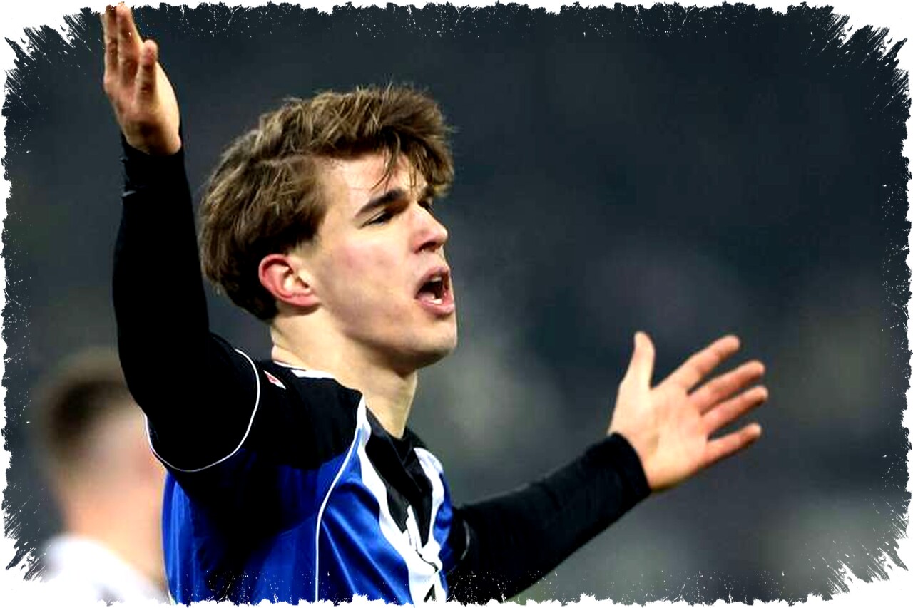 Pelatih Bayern Ungkap Minat Klub Terhadap Pemain Vuskovic dan Peluang Transfer