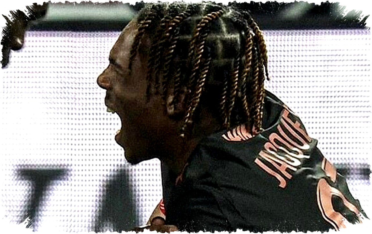 Pemain Baru Liverpool Alami Cedera Bahu Parah Saat Bertanding di Prancis, Kondisi Kritis