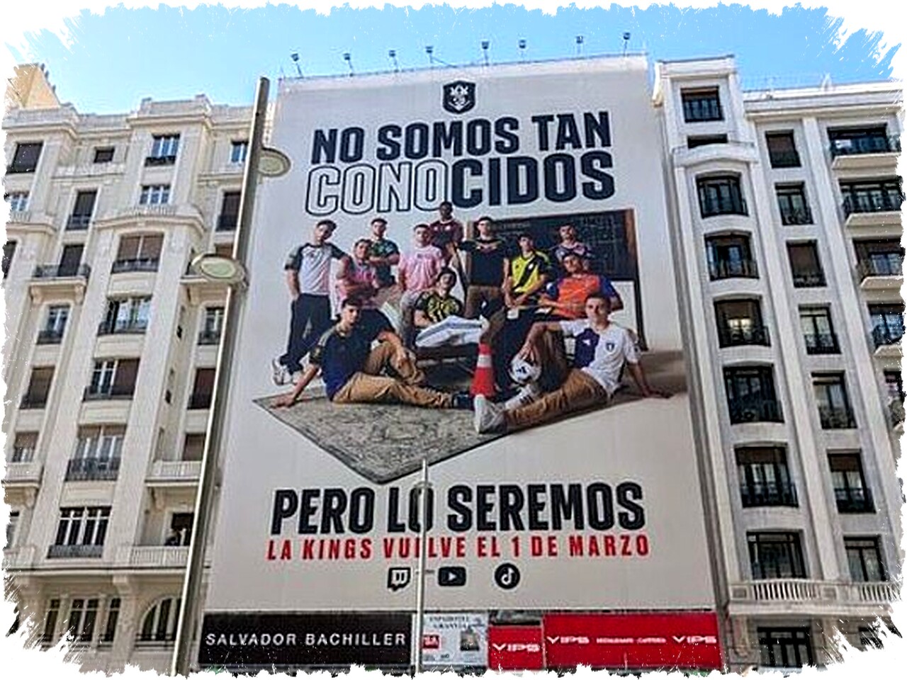 Pique Kirim Sindiran Pedas untuk Mantan Rival Arbeloa dengan Spanduk Nyeleneh