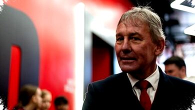 Man United Panggil Bryan Robson, Peringatan Keras untuk Bintang Muda Soal Jebakan Uang