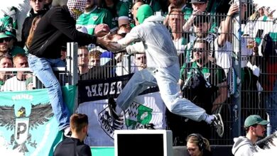 Penonton 2. Bundesliga Cabut Monitor VAR, Wasit Tak Bisa Lihat Rekaman Ulang