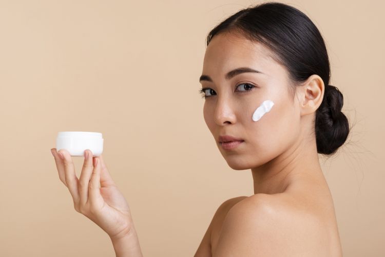 9 Affordable Mineral Sunscreens Under Rp150K to Protect Your Face from Harmful Sun Exposure