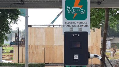 EV Buyers Prioritize Battery Quality and Trust Friends' Recommendations, Study Finds