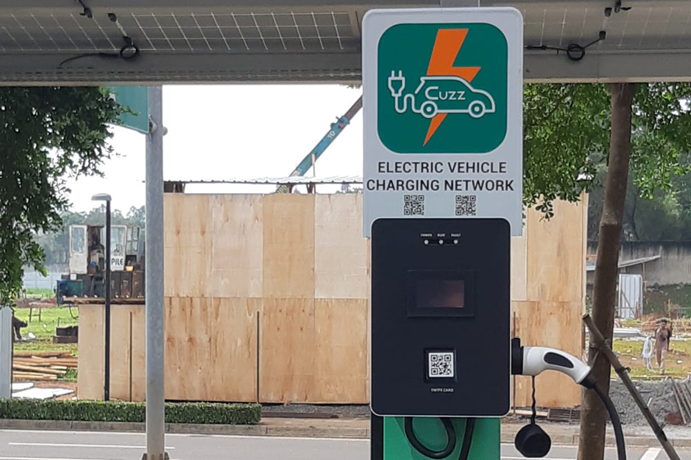 EV Buyers Prioritize Battery Quality and Trust Friends' Recommendations, Study Finds