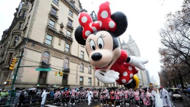 Macy's Thanksgiving Day Parade in NYC: Route, Street Closures, Balloons, Floats & Performances