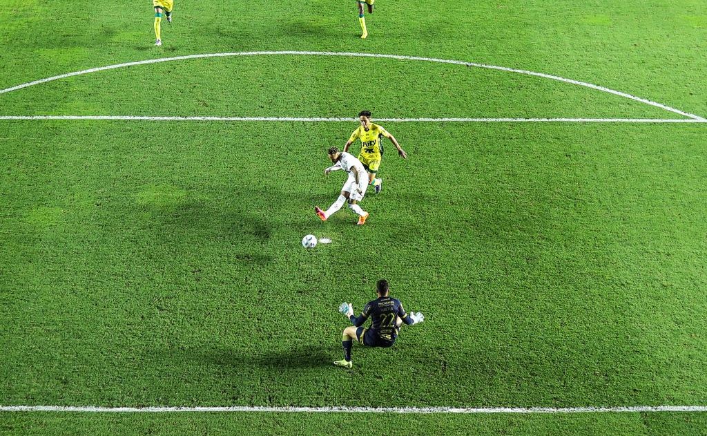 Neymar Scores Stunning Goal to Put Santos Ahead Against Mirassol – Watch Highlights