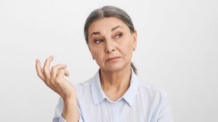 10 Best Makeup Bases for Women Over 50 to Blur Wrinkles Under Rp 150K