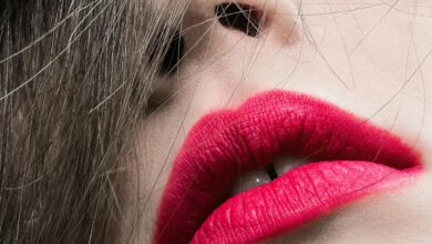 8 Lipstick Recommendations for Dry Lips: Say Goodbye to Cracks and Hello to Smooth Color