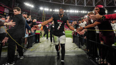 Bijan Robinson Nears Falcons’ All-Time Single-Game Scrimmage Yardage Milestone