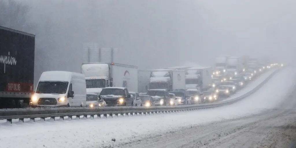 Dangerous Snow Squalls Expected as Arctic Blast Sweeps Across U.S., Weather Alerts Raised
