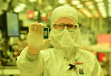 Intel Stock Maintains 10% Gain Following Analyst Forecast of Significant Apple Partnership