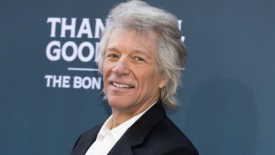 Jon Bon Jovi’s Christmas Tree Sparks Revival of Sentimental Holiday Decoration Trend