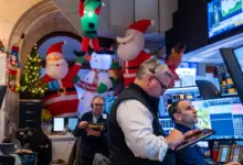 Major US Stock Indexes Face Challenges in Securing Gains During Final Market Sessions