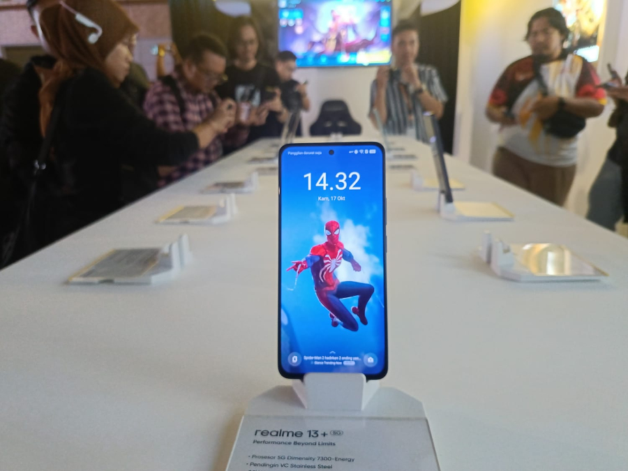 Realme Dominates Mid-Range Market with Big Battery Phones and Sleek Slim Designs