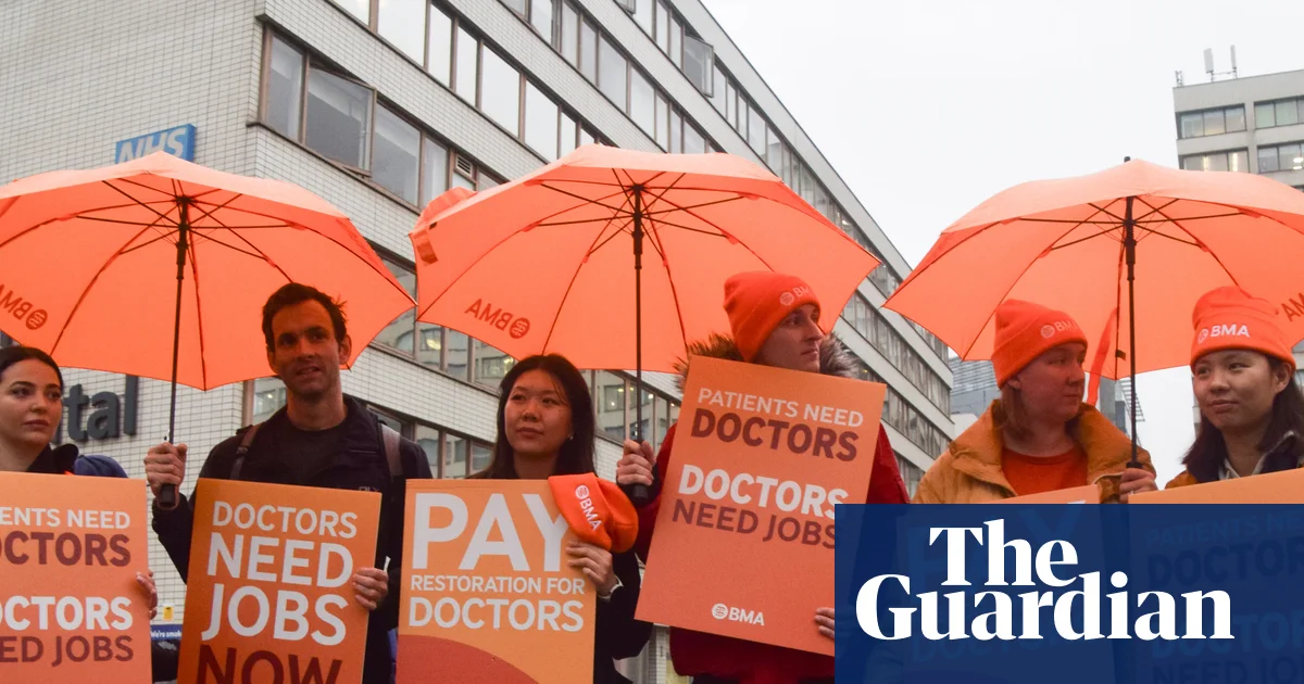 Resident Doctors in England Announce Strike Ahead of Christmas Amid NHS Disputes