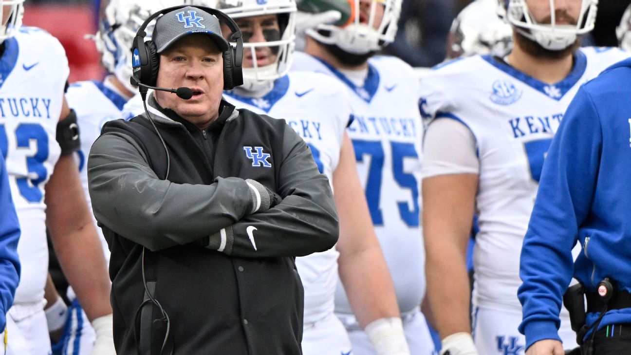 Sources: Kentucky Set to Part Ways with Football Coach Mark Stoops Amid Team Challenges