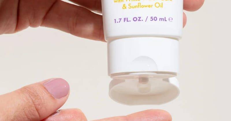 Top 10 Best Water-Based Sunscreens: Expert Recommendations for Optimal Daily Protection