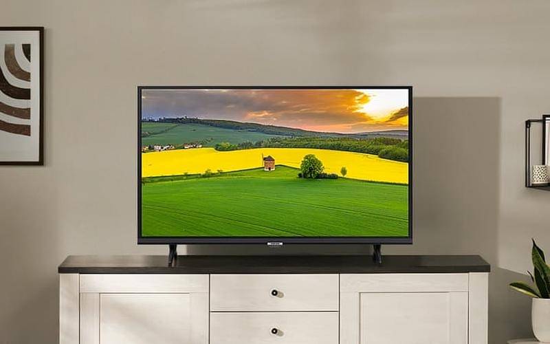 Top 5 Best 32-Inch Smart TVs for Your Bedroom: Objective Review and Recommendations