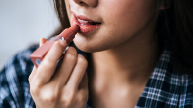 Top 5 SPF Lipsticks to Conceal Dark Lips and Protect Against Sun Exposure