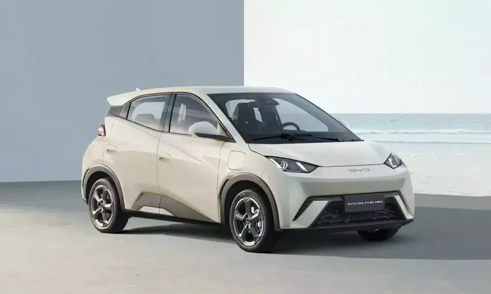 Top 8 Dual-Battery Electric Cars for Long-Range Travel: Most Recommended Models for 2025