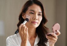 Top Face Powders for Radiant, Youthful Skin in Your 50s – Expert-Recommended Picks