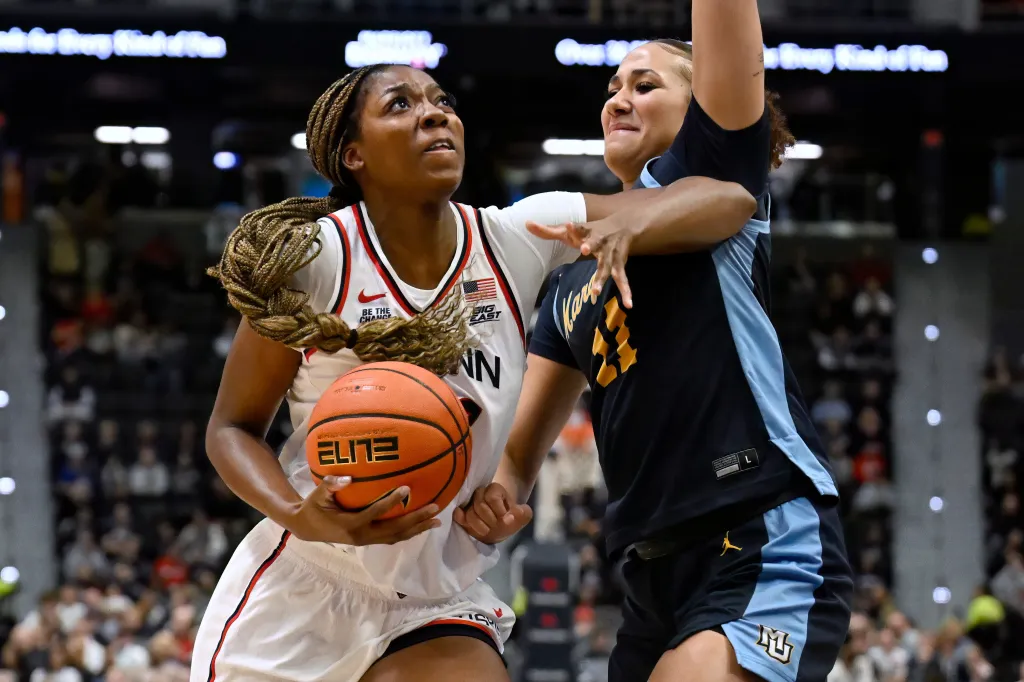 Why UConn's Early Defensive Strength Caught Geno Auriemma by Surprise