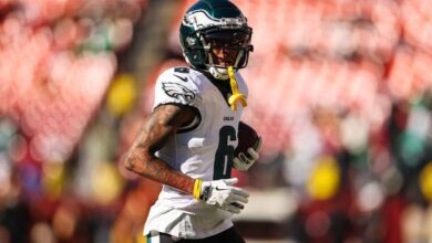 Will DeVonta Smith Take the Field Today? Exploring Eagles WR's Struggles in Week Seventeen