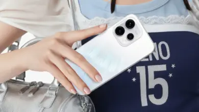 Futuristic Design Unveiled: OPPO Reno15 Series Features Dancing Aurora & Ultra-Thin Bezel