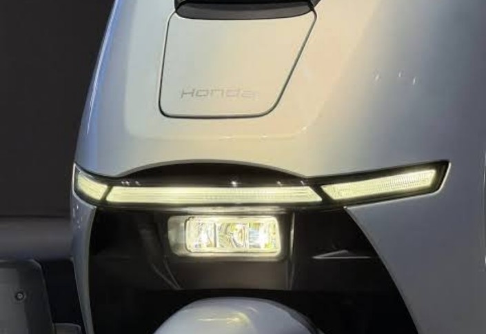 Honda UC3 Electric Scooter Unveiled: Futuristic Design with 122 Km Range Per Charge