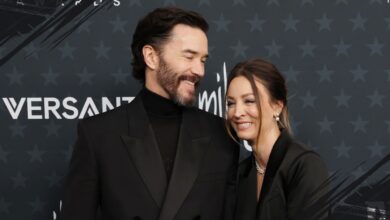 Kaley Cuoco Stuns with Bold Dark Hair Makeover at Major Critics Choice Event