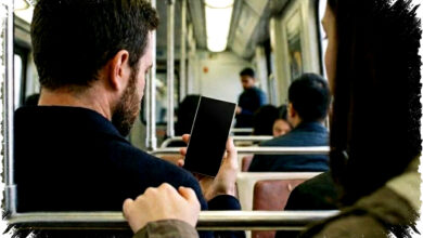 Samsung Adds Smart Screen Privacy to Galaxy Devices to Protect Your Data from Public Peeking