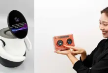 Samsung Revives Retro Devices with Smart OLED AI Technology at Major Tech Event