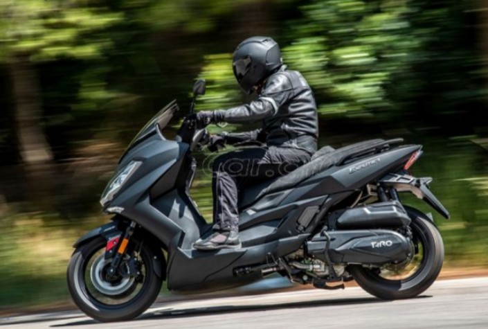Thrust Explorer 300 GT: Premium 300cc European Scooter with Advanced Features vs Japanese Competitors