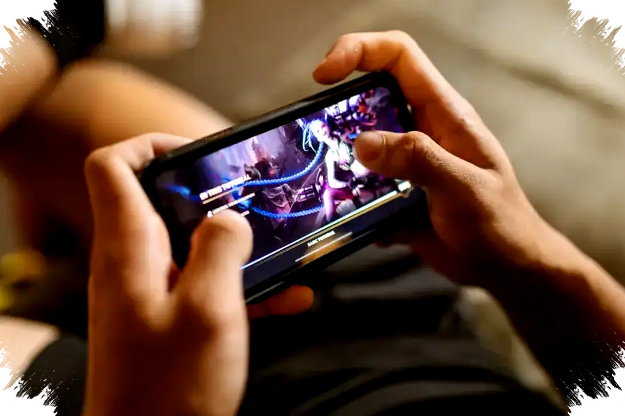 Top Mobile Phones for the Ultimate Gaming Experience: Speed, Display & Battery Tested
