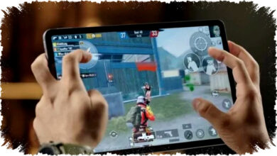 Minisforum V3 Gaming Tablet with AMD Ryzen 8840U, Steam OS, 14" 165Hz VRR Display, and Desktop Mode