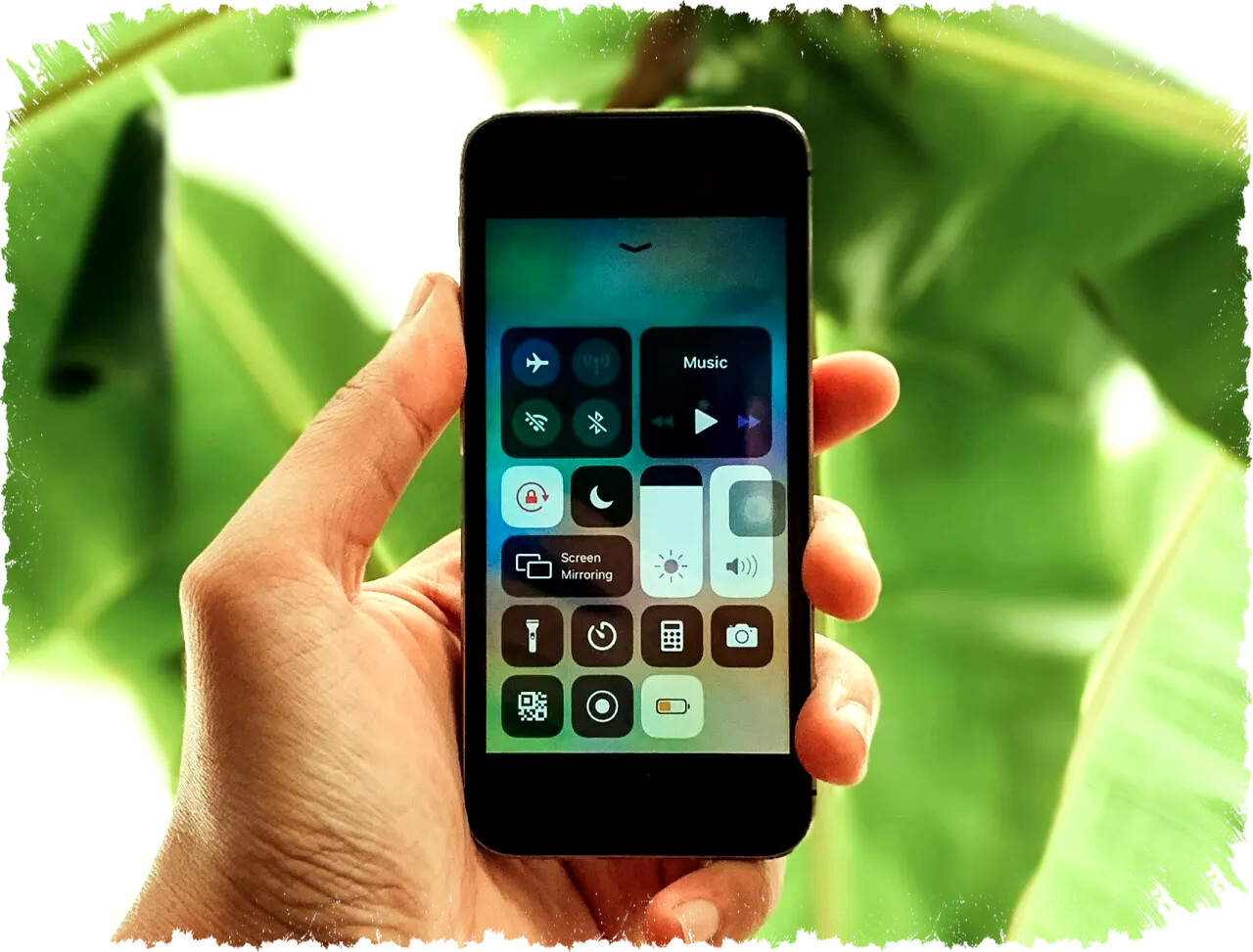 iPhone 5s and iPhone 6 Receive Essential iOS 12.5.8 Update to Maintain Security and Core Features