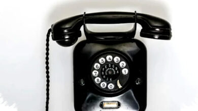 Trump’s Private Phone Number Leaked, Washington’s Elite Race to Trade and Exploit It