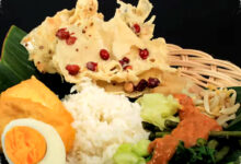 6 Legendary Pecel Spots In Madiun, The Taste That Defines The City