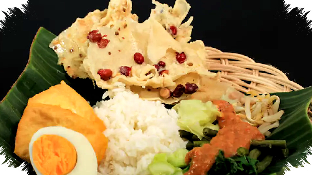 6 Legendary Pecel Spots In Madiun, The Taste That Defines The City