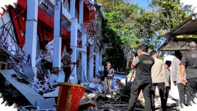 Indonesia Lifts Tsunami Alert After 7.4 Quake, One Dead As Panic Spreads