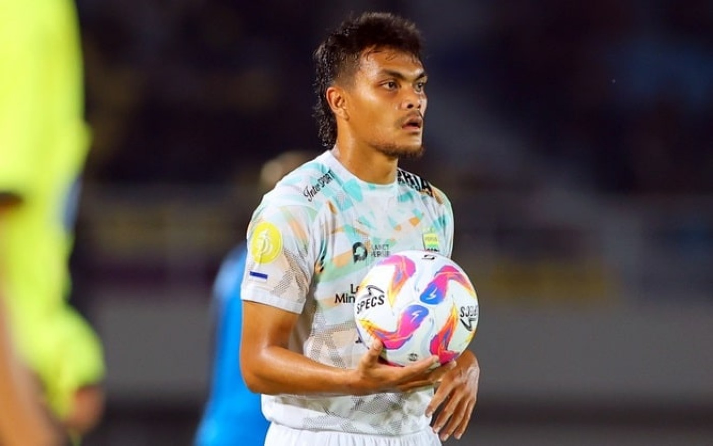 Rachmat Irianto Resmi Kembali ke Persebaya Surabaya: Apa Dampaknya?