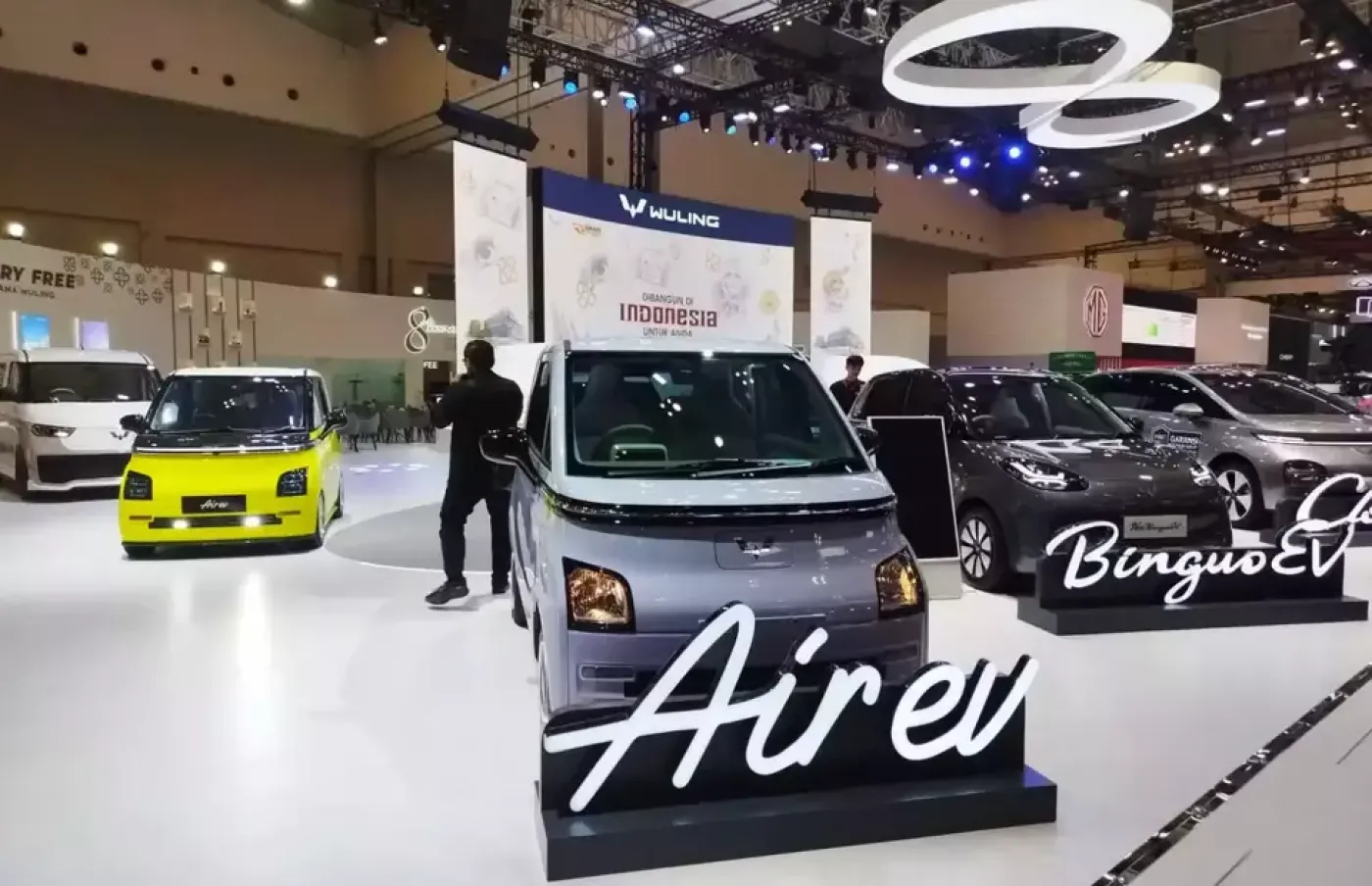 Dealer Wuling Jual Air ev Rp160 Juta di GIIAS 2025, Efek BYD Atto 1? Analisis Pasar Mobil Listrik Dealer Wuling Jual Air ev Rp160 Juta di GIIAS 2025, Efek BYD Atto 1? Analisis Pasar Mobil Listrik